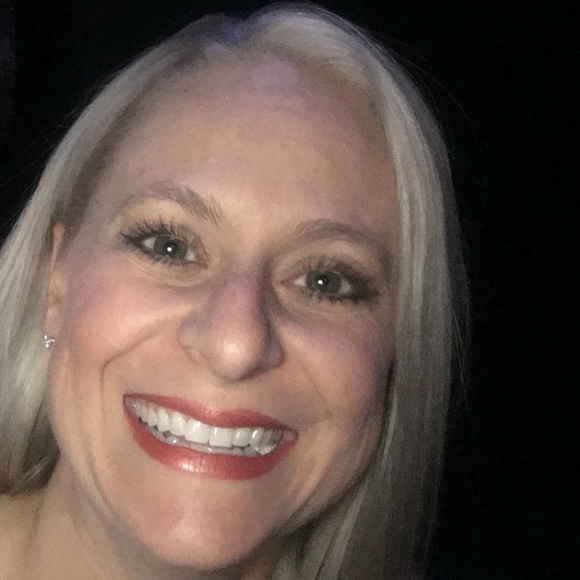 Meet your Posher, Stacy - Picture 1 of 1